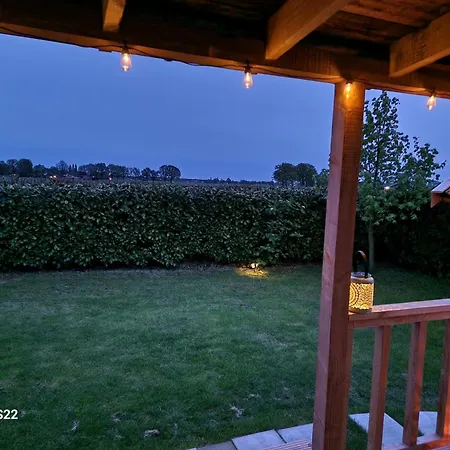 לינה וארוחת בוקר Benb Huys De Landerije 4*